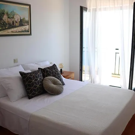 Couette-café Galeb 3*