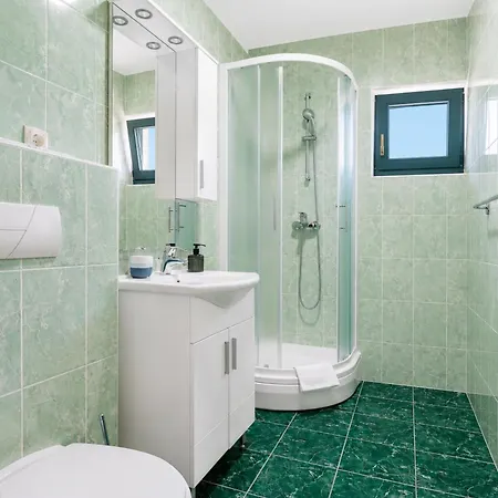Galeb Bed & Breakfast 3*